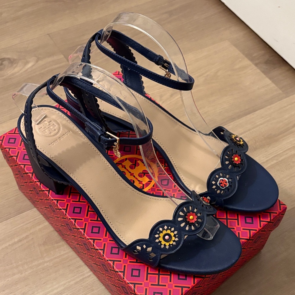 Tory Burch Sandals Navy, Floral Accents, Leather Size 11